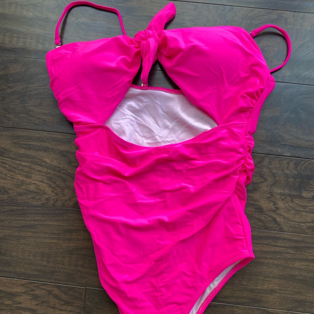 One Piece Pink Swimsuit with Cutout